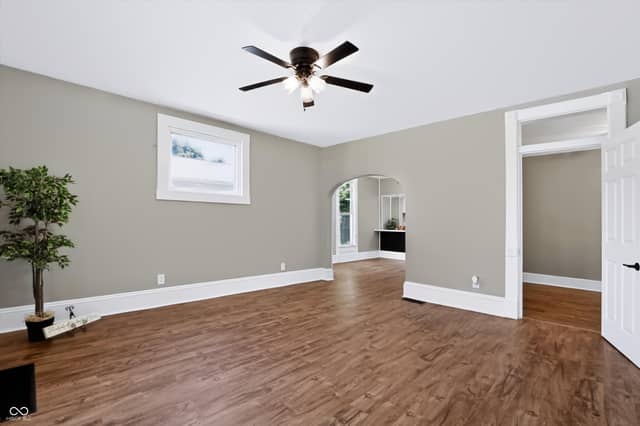 1507 Lafayette Avenue, Columbus, IN 47201, photo 5 of 34