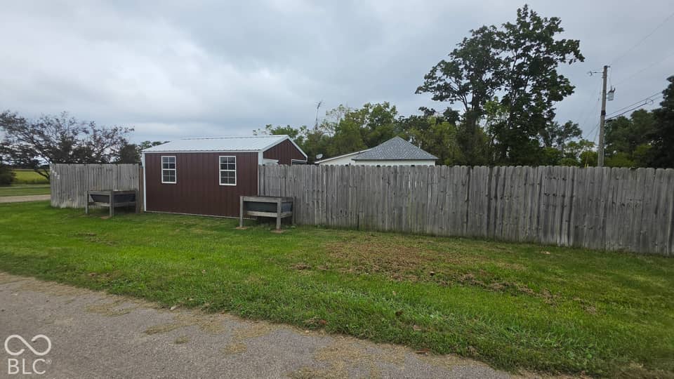 1600 W Snoddy Road, Covington, IN 47932, photo 1 of 28