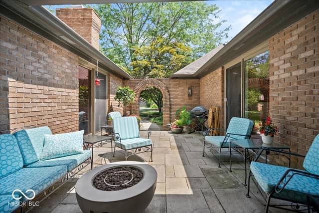 8550 Tree Top Drive #4, Indianapolis, IN 46260, photo 5 of 43
