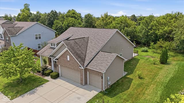 8922 N Springview Drive, McCordsville, IN 46055, photo 2 of 37