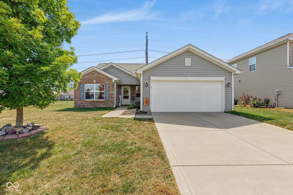 5785 White Pine Road, Whitestown