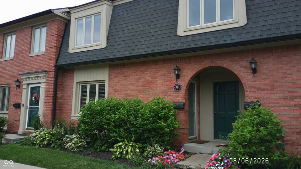 1149 Canterbury Square S #1149, Indianapolis, IN 46260, photo 1 of 34