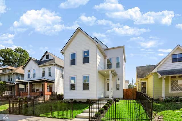 1129 Tecumseh Street, Indianapolis, IN 46201, photo 5 of 56
