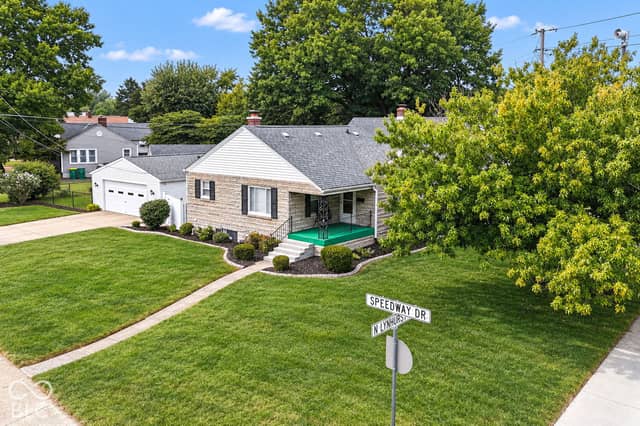 1828 N Lynhurst Drive, Indianapolis, IN 46224, photo 4 of 29