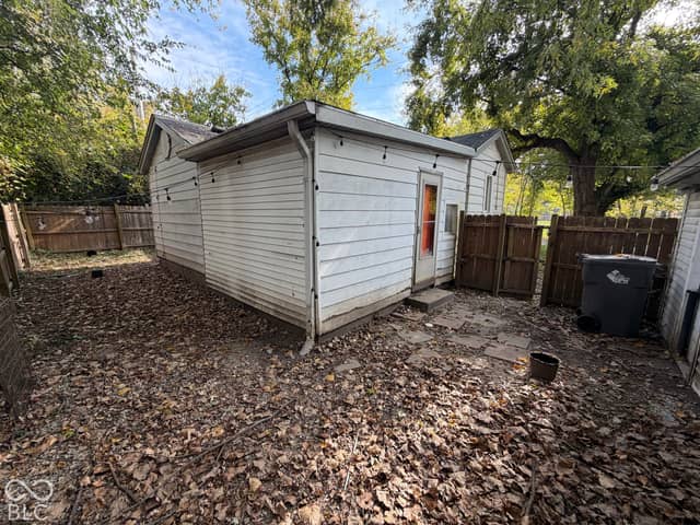 5244 E 27th Street, Indianapolis, IN 46218, photo 4 of 5