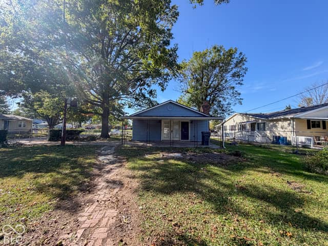 7402 Oak Avenue, Indianapolis, IN 46219, photo 2 of 44