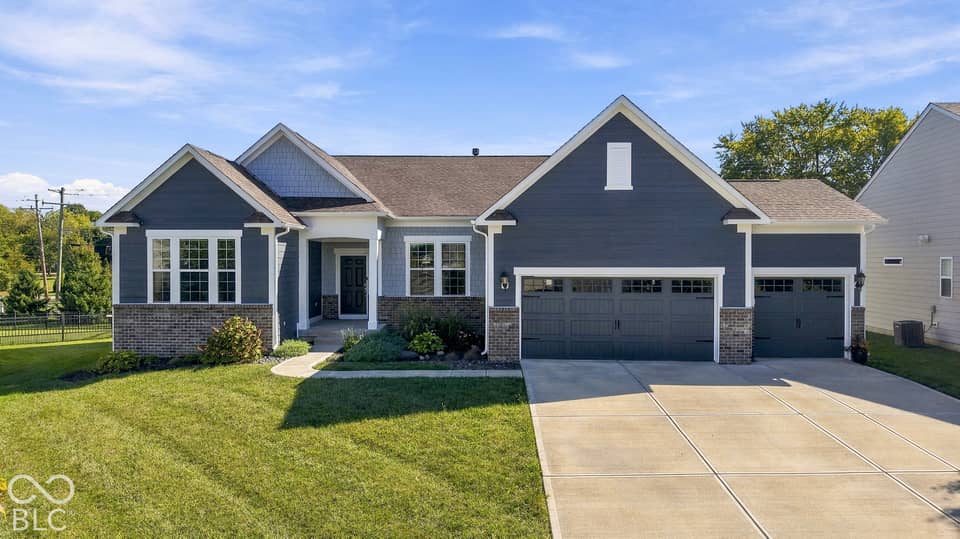 9694 Summer Hollow Drive, Fishers