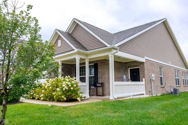 8630 Twain Lane, Indianapolis, IN 46239, photo 4 of 70