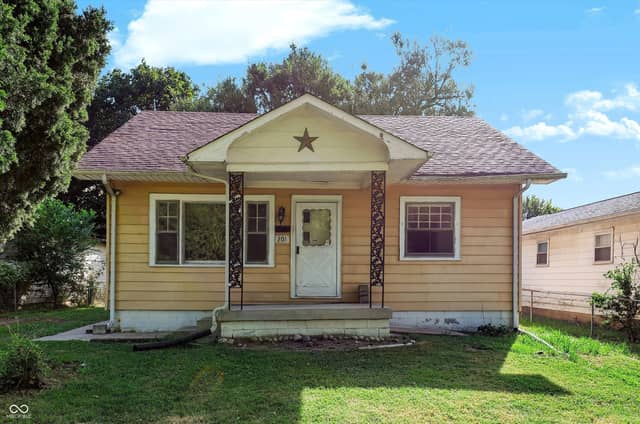 201 Hugo Street, Indianapolis, IN 46229, photo 2 of 53