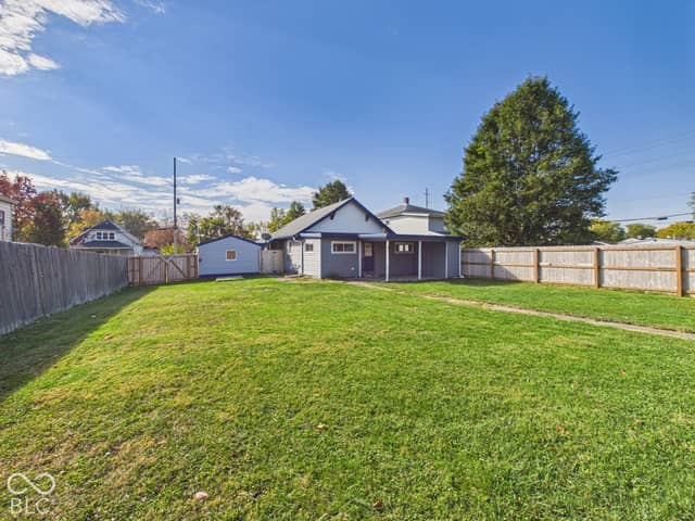 230 W Vinyard Street, Anderson, IN 46012, photo 3 of 26