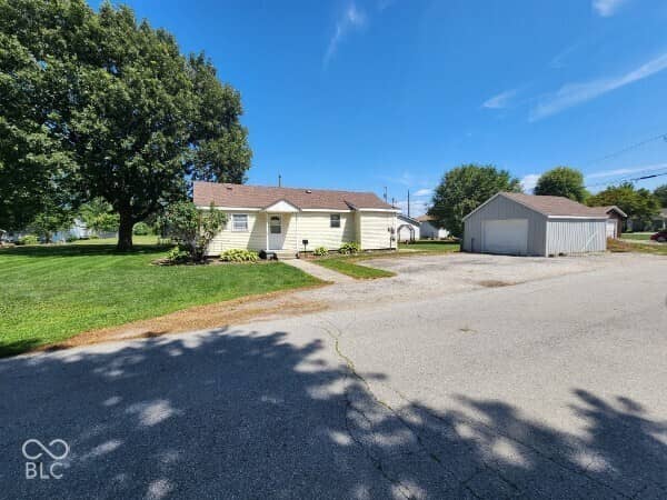 621 W Superior Street, Lebanon, IN 46052, photo 3 of 19