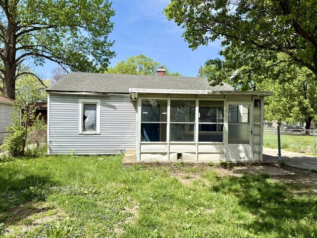 606 Good Avenue, Indianapolis, IN 46219, photo 3 of 32