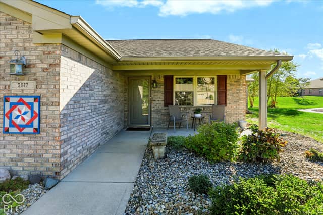 5517 Blairwood Drive, Indianapolis, IN 46237, photo 4 of 45