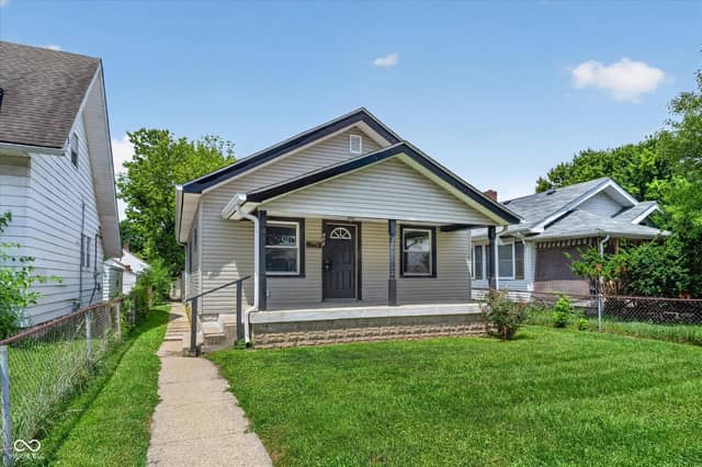 730 N Bosart Avenue, Indianapolis, IN 46201, photo 3 of 42