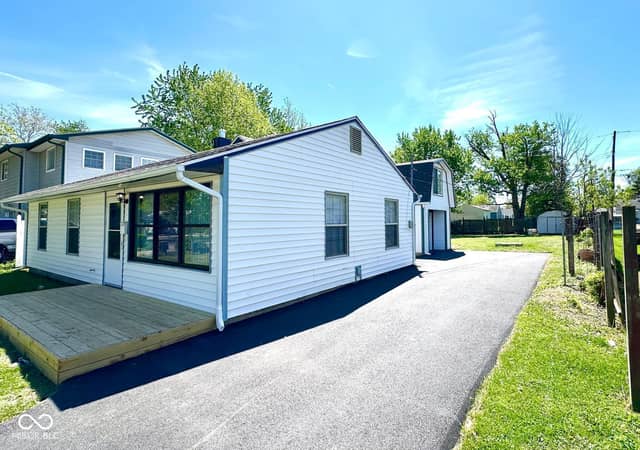5725 Greenfield Avenue, Indianapolis, IN 46219, photo 3 of 50