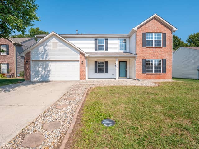 2924 Coles Creek Lane, Indianapolis, IN 46217, photo 2 of 66