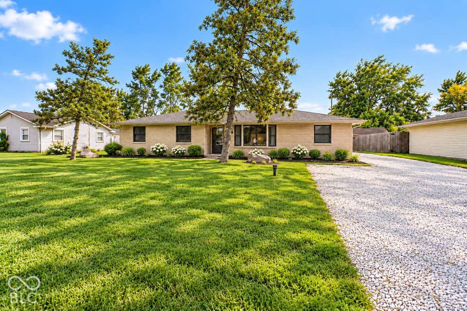 10194 Edgewood Road, Brownsburg, IN 46112, photo 1 of 25