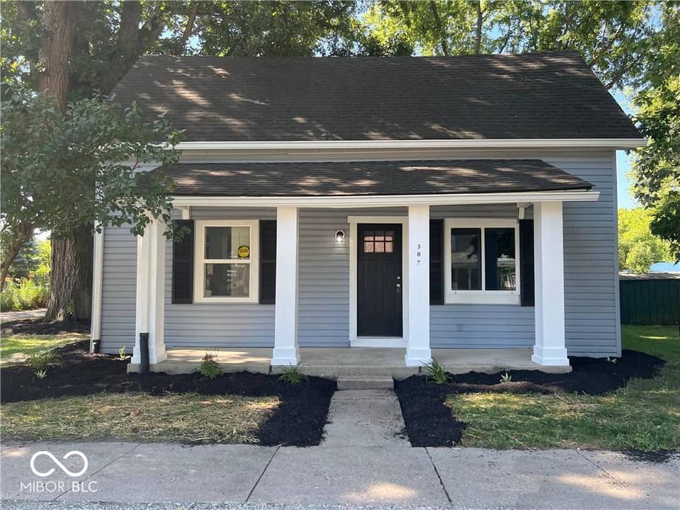 307 E Wall Street, Advance
