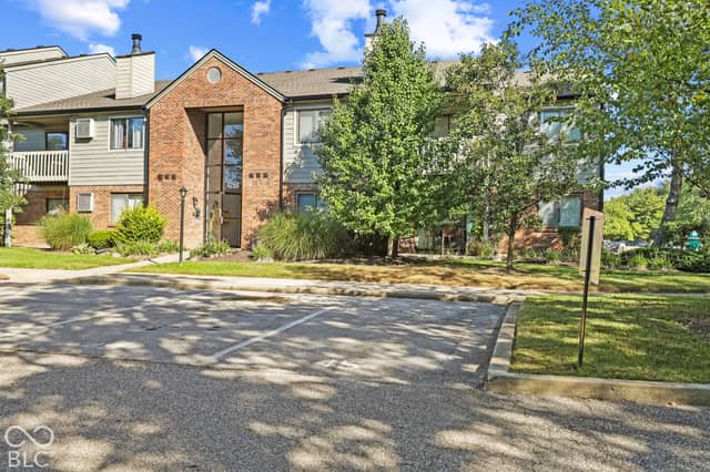 4250 Village Parkway Circle E #5, Indianapolis, IN 46254, photo 4 of 14