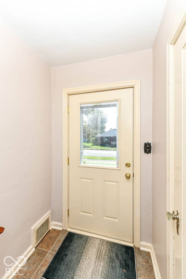 690 High Street, Middletown, IN 47356, photo 3 of 47
