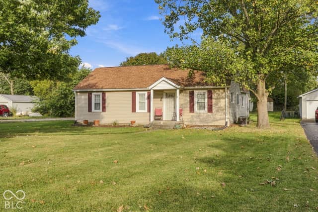 1829 N Routiers Avenue, Indianapolis, IN 46219, photo 3 of 26