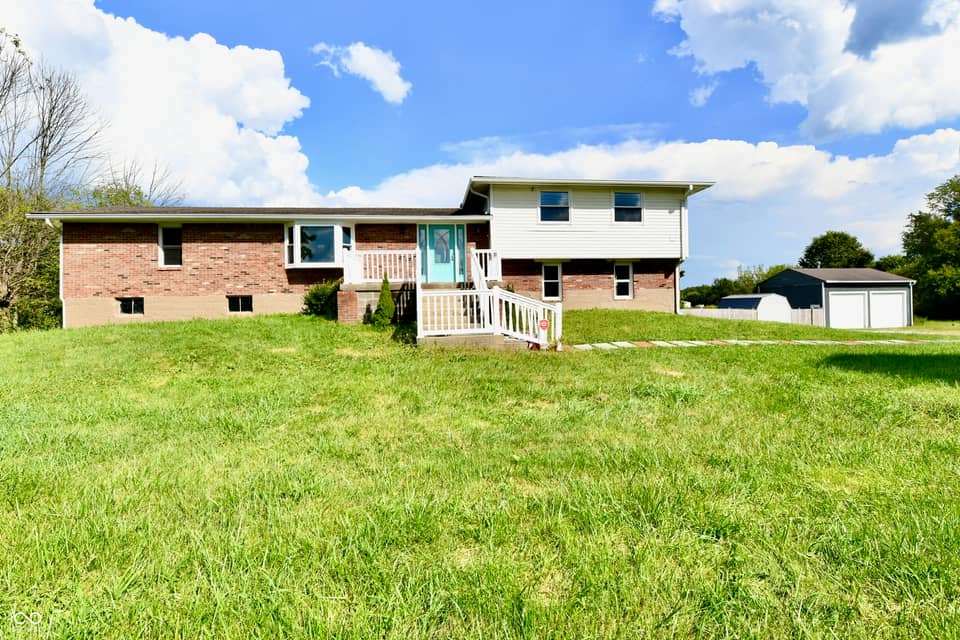 1075 S 600 E, Greenfield, IN 46140, photo 1 of 44