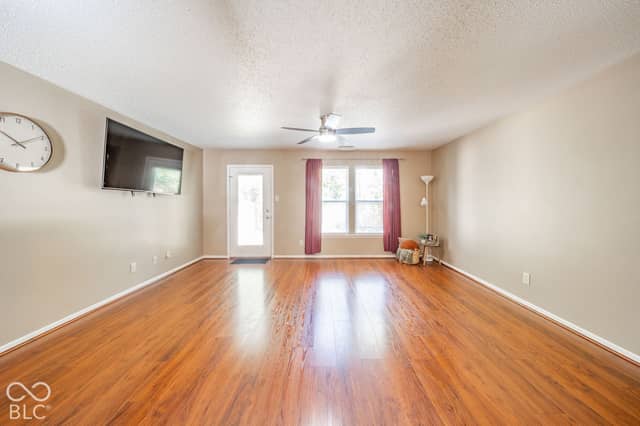 1270 Jasmine Drive, Greenfield, IN 46140, photo 4 of 31