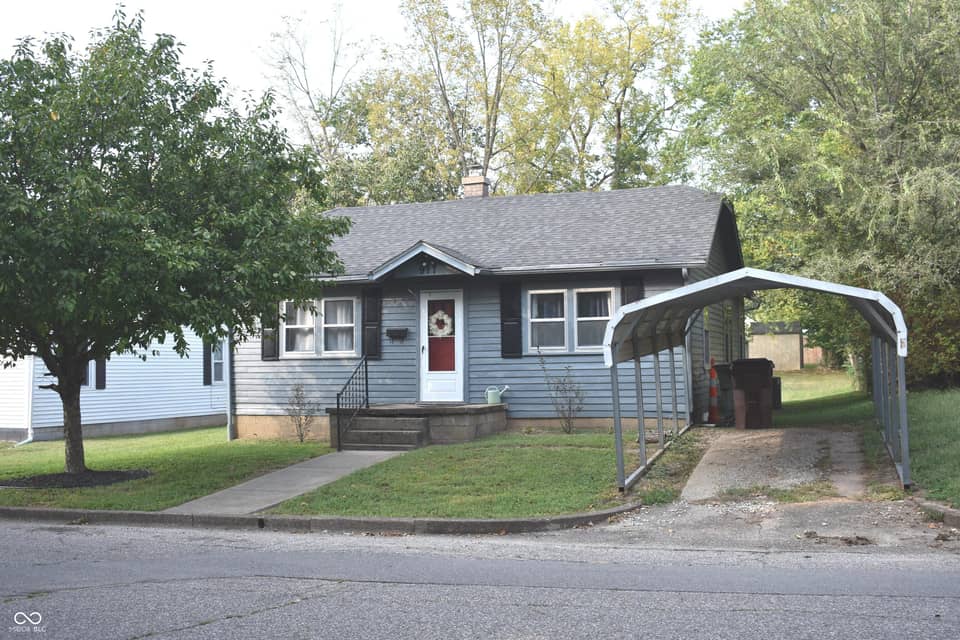 917 W Walnut Street, Brownstown