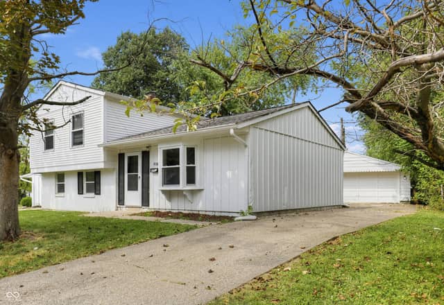 8136 Crousore Road, Indianapolis, IN 46219, photo 5 of 34