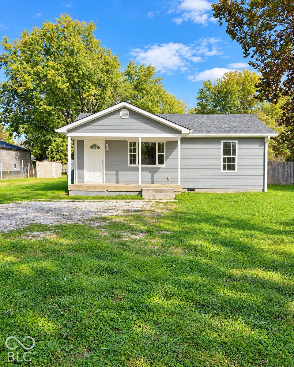 6792 E County Road 100 S, Avon, IN 46123, photo 1 of 25