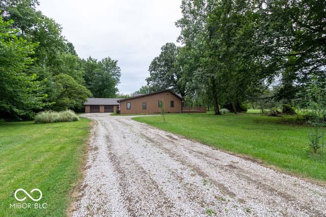 6741 Camby Road, Indianapolis, IN 46221, photo 2 of 37