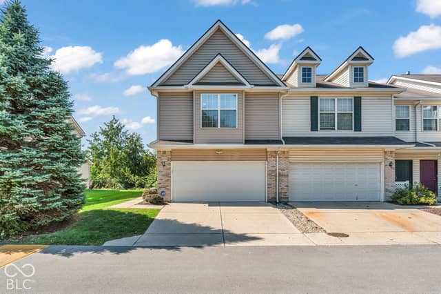 6250 Bishops Pond Lane, Indianapolis, IN 46268, photo 2 of 38