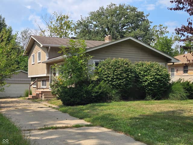 222 N Eaton, Indianapolis, IN 46219, photo 2 of 15