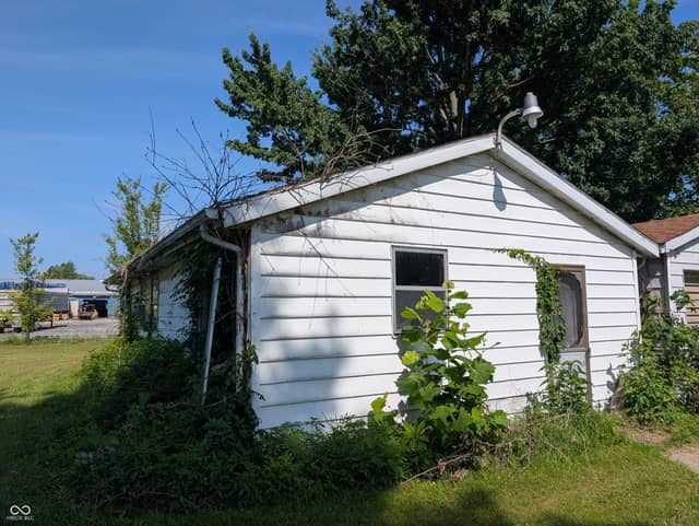 3185 N Washington Street, Butlerville, IN 47223, photo 3 of 10
