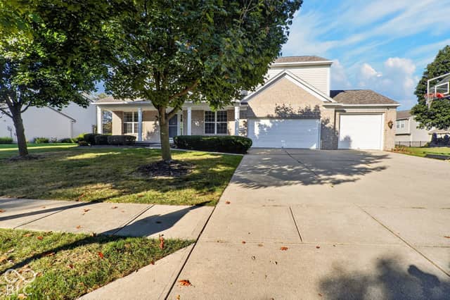 11818 Kittery Drive, Fishers, IN 46037, photo 2 of 55