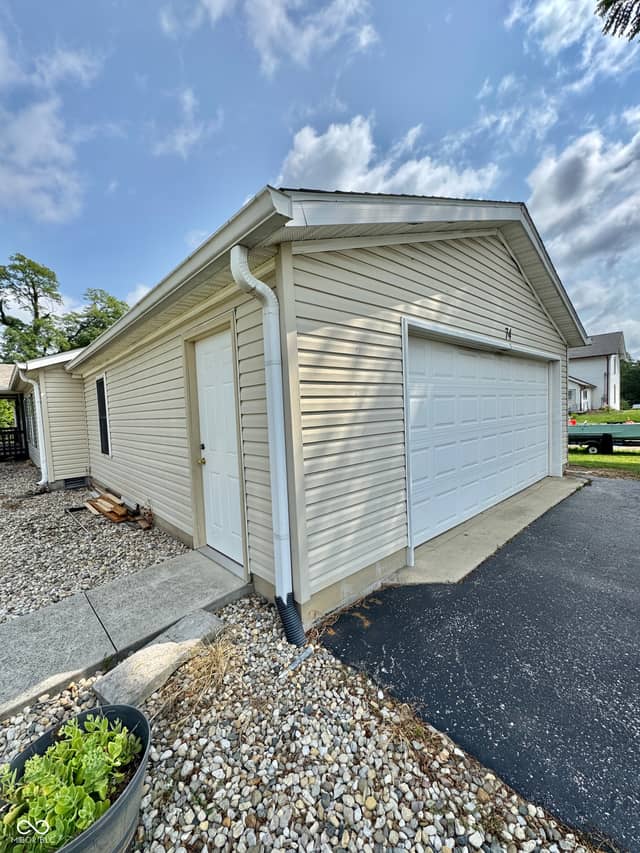 74 Tennessee, Clayton, IN 46118, photo 4 of 19