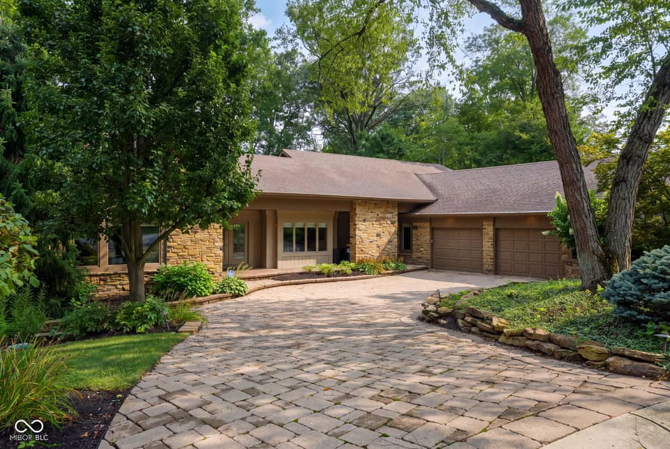 10707 Compass Court, Indianapolis