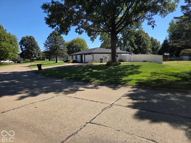 455 Pleasantview Boulevard, Greenwood, IN 46142, photo 4 of 32