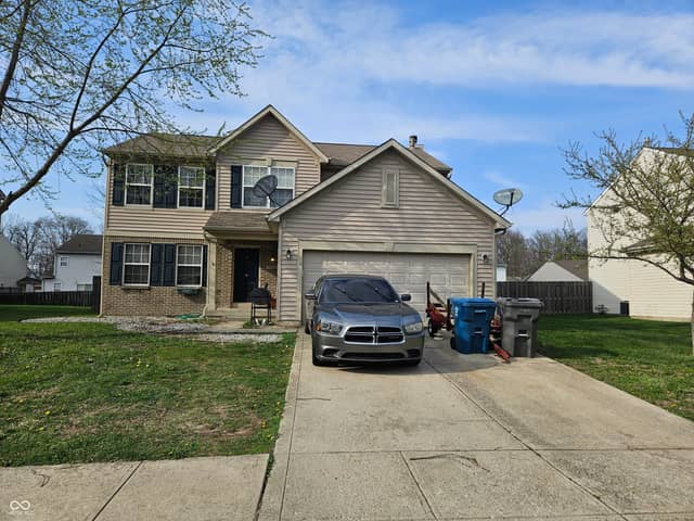 11238 E Birdsong Place, Indianapolis, IN 46229, photo 2 of 14