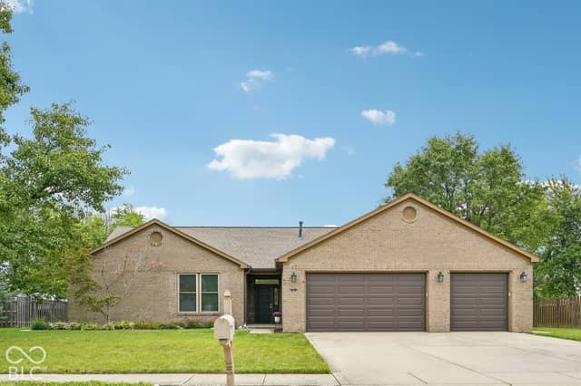 524 Zephyr Way, Westfield, IN 46074, photo 4 of 35
