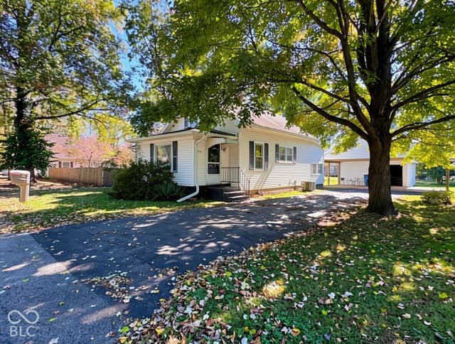 3211 Harrison Avenue, Terre Haute, IN 47803, photo 3 of 29