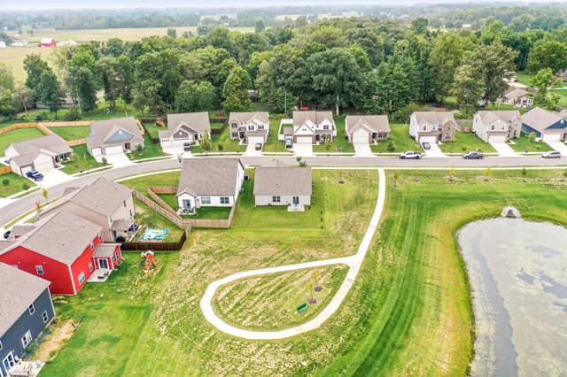 143 Winding Brook Way, Pendleton, IN 46064, photo 4 of 25
