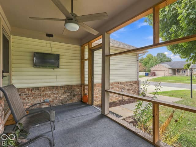 5664 Pine Knoll Boulevard, Noblesville, IN 46062, photo 5 of 55