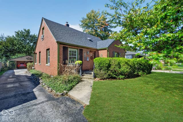 5880 Kingsley Drive, Indianapolis, IN 46220, photo 3 of 33