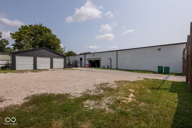 1628 Bates Street, Indianapolis, IN 46201, photo 2 of 43