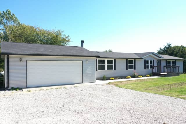 5267 S Coxville Road, Montezuma, IN 47862, photo 3 of 45