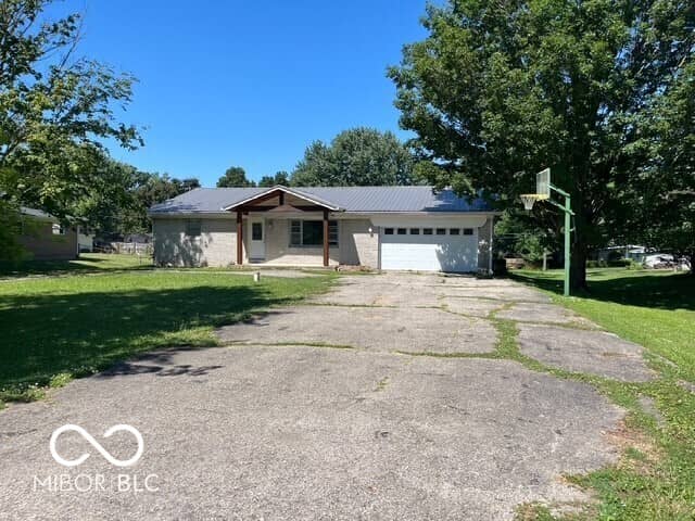 12609 Markay Drive, Fishers