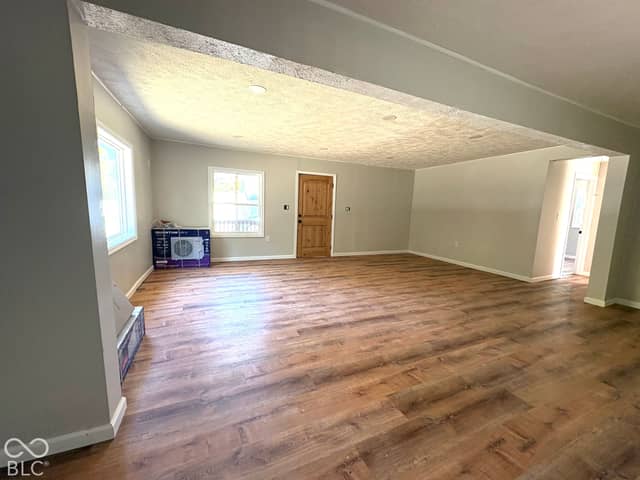 209 W Walnut Street, Waynetown, IN 47990, photo 3 of 27