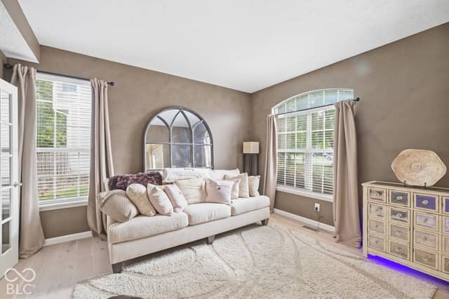 10420 Fox Creek Lane, Fishers, IN 46037, photo 5 of 37