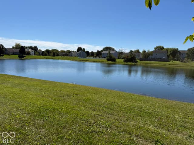 3229 Creekshore Drive, Indianapolis, IN 46268, photo 4 of 46